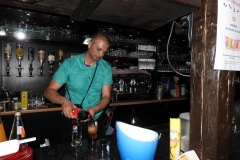 Ahmet sorgt für das Wohl der Teilnehmer