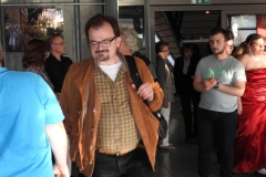 Der Saal füllt sich