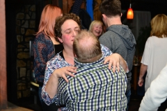 Da kann niemand sitzen bleiben....