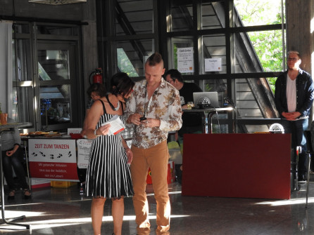 Sascha.... kümmert sich um die Technik