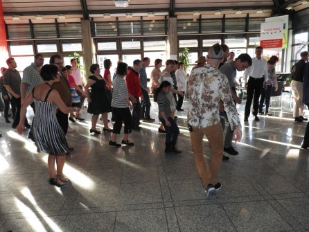 Ein gelungener Abend mit viel Abwechslung - Spaß und vielen neuen Schritten